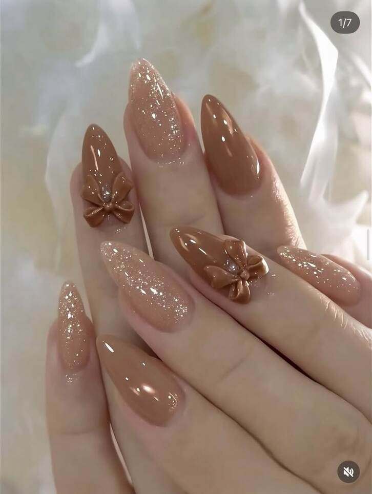 Bộ nail tông nâu thạch mang vẻ đẹp hiện đại, sang trọng