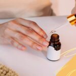 Chăm sóc móng tay bị hư tổn