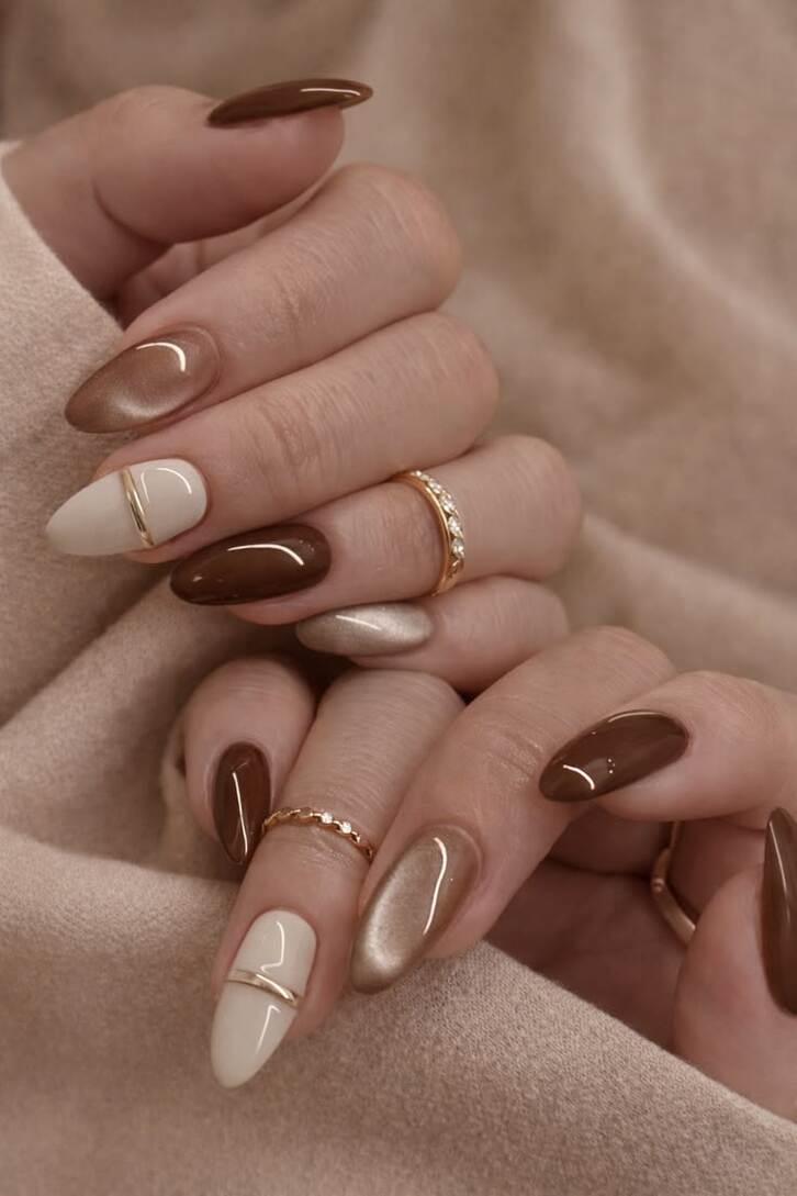 Kiểu nail màu mocha sữa giúp đôi tay thêm sang trọng