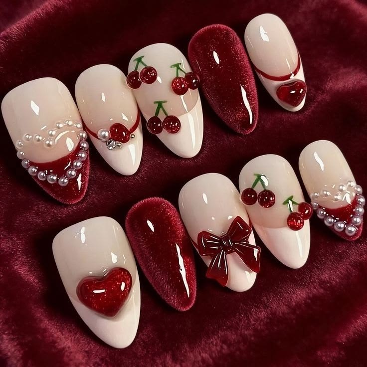 Mẫu nail đỏ nhung anh đào