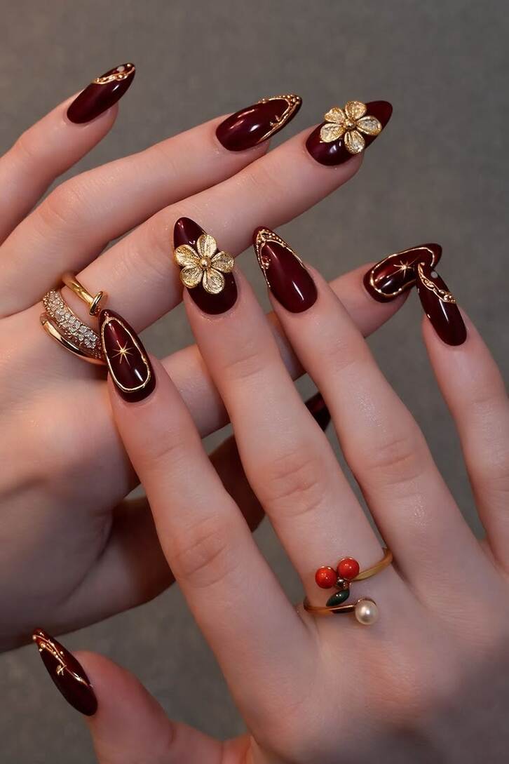 Mẫu nail màu đỏ rượu sang trọng với lớp sơn bóng