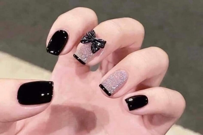 Nail màu đen