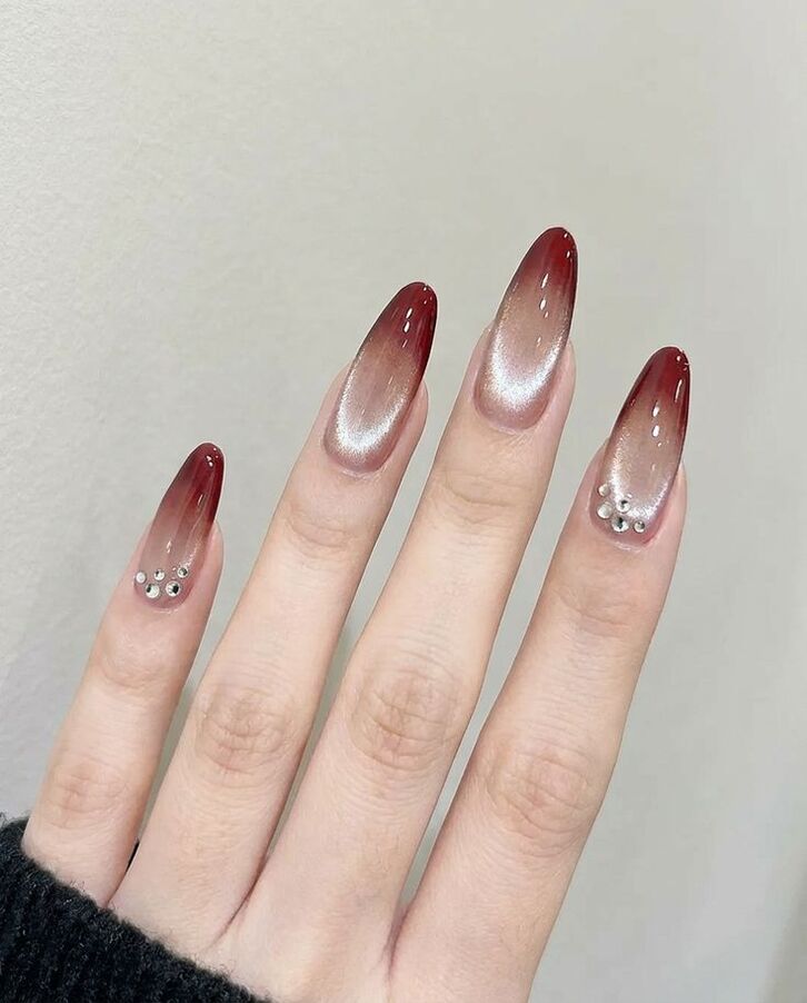 Nail màu nâu thạch ombre, hiệu ứng chuyển màu mềm mại
