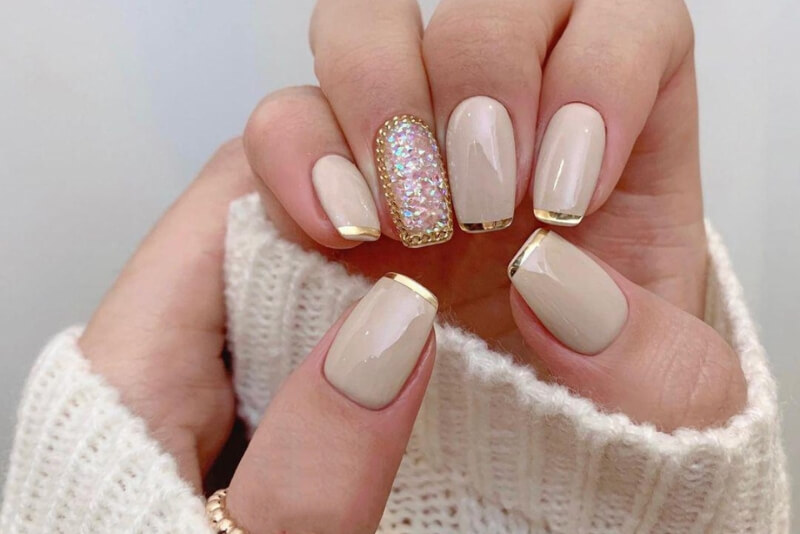 Nail màu trắng sữa