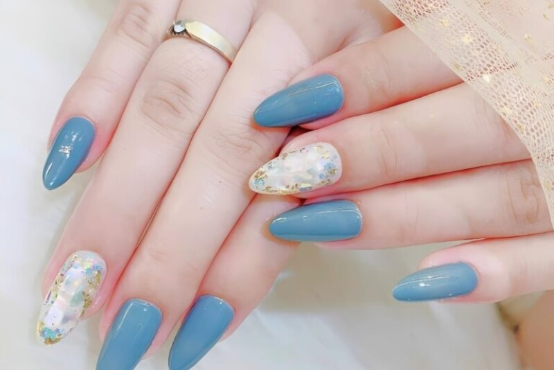 Giải thích vì sao cần đo móng tay kỹ trước khi làm nail box, giúp móng vừa vặn và bền đẹp hơn